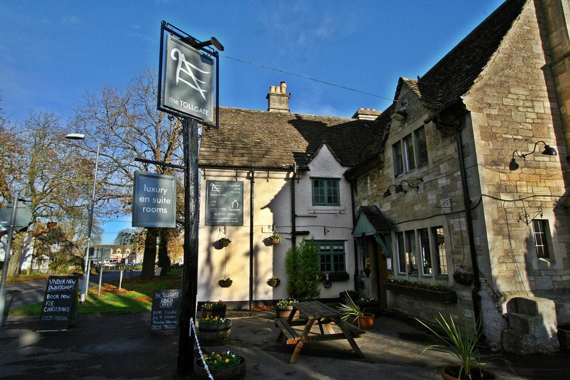 The Tollgate Inn 브래드포드온아본 외부 사진